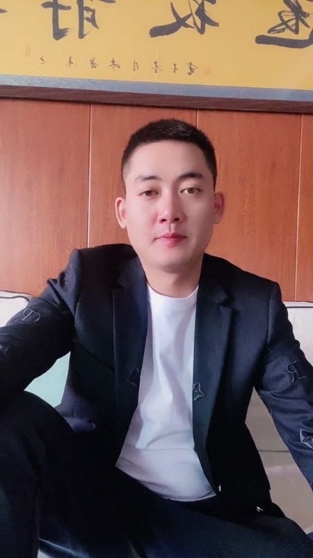 李泽胜的第一张照片--邯郸相亲服务中心