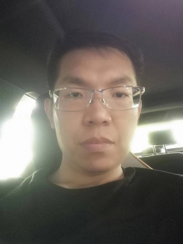 小黑包的第一张照片--邯郸相亲服务中心