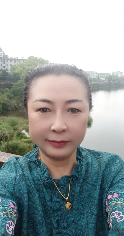 雨中情的第一张照片--邯郸相亲服务中心