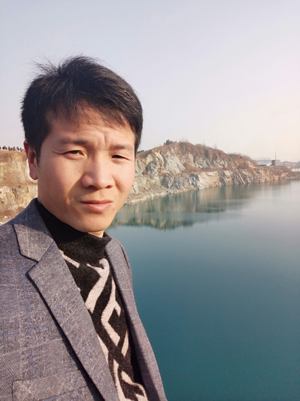 寒夜的第二张照片--邯郸相亲服务中心