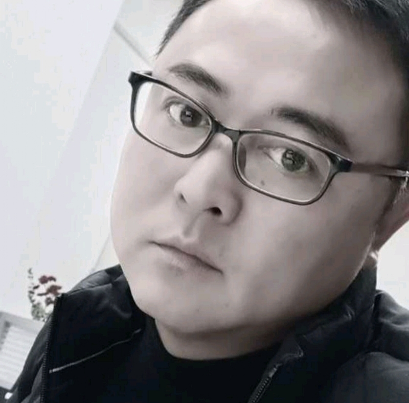 小石头的第二张照片--邯郸相亲服务中心