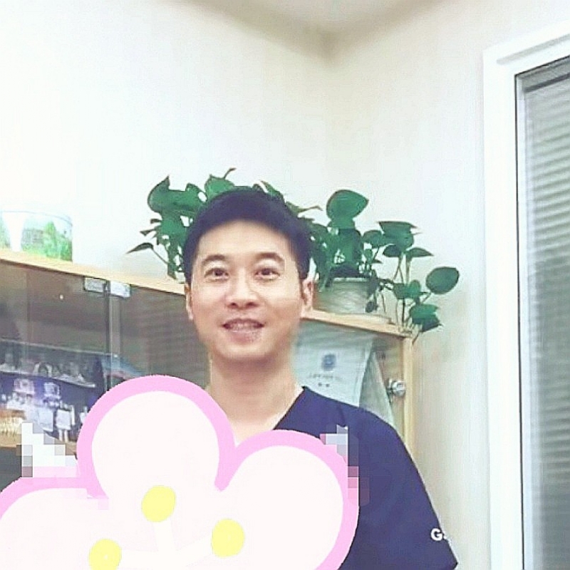 大手牵小手的第二张照片--邯郸相亲服务中心