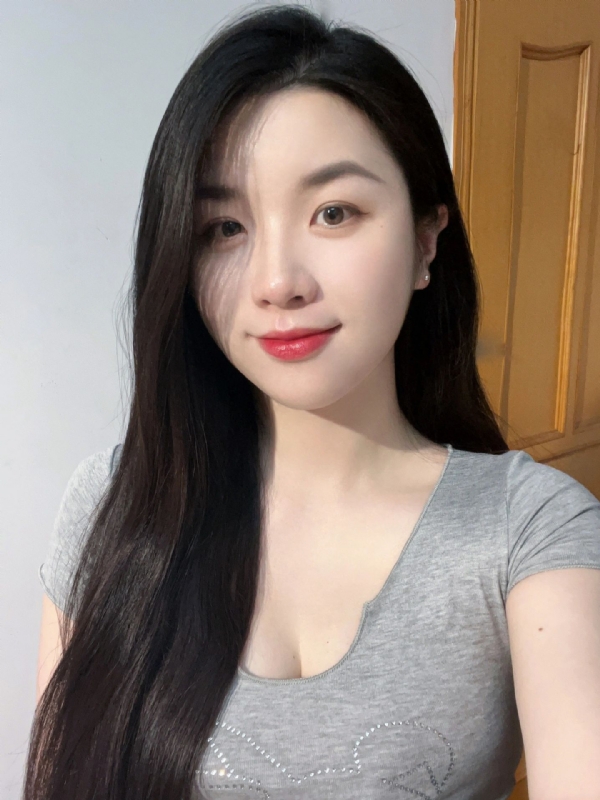 乔乔在寻爱的第一张照片--邯郸相亲服务中心