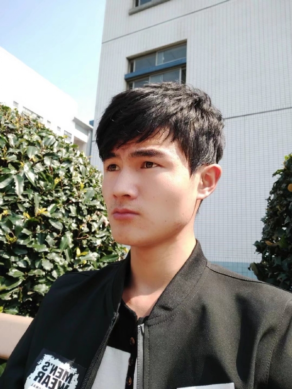 阳光男孩的第四张照片--邯郸相亲服务中心