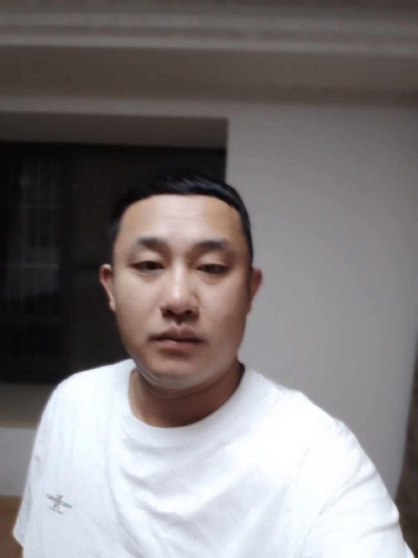 魔尊的第一张照片--邯郸相亲服务中心