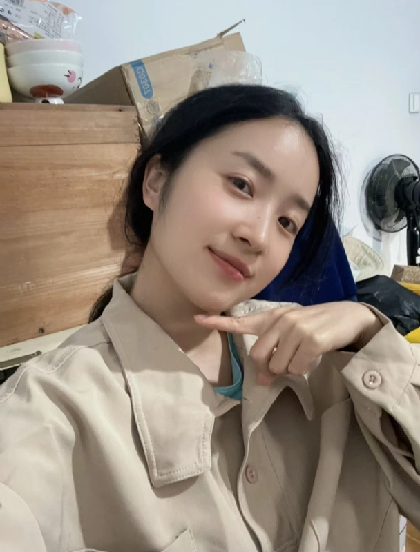 多喝热水的第二张照片--邯郸相亲服务中心