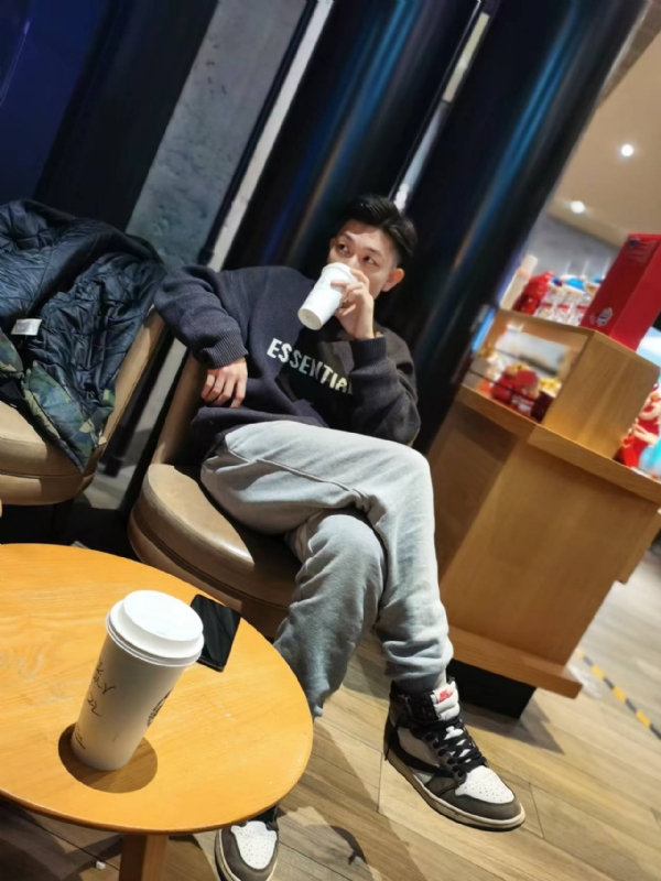 LAZY的第一张照片--邯郸相亲服务中心