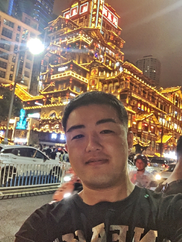 钢铁侠的第一张照片--邯郸相亲服务中心