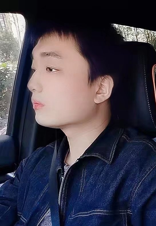 凉锦年的第一张照片--邯郸相亲服务中心