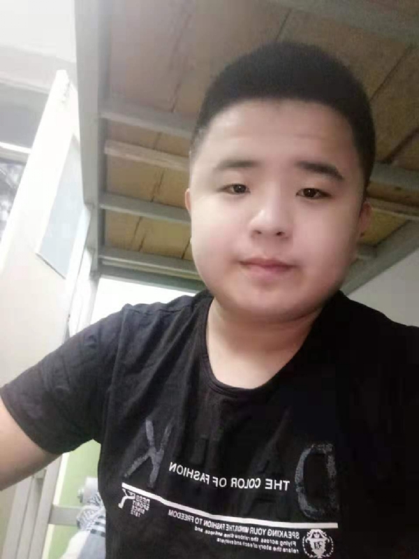 打小就爱淘气的第一张照片--邯郸相亲服务中心