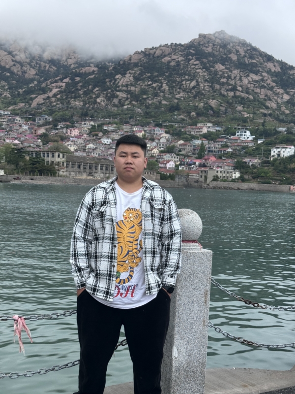 谨慎的第一张照片--邯郸相亲服务中心