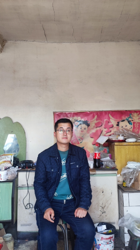 单身小王的第一张照片--邯郸相亲服务中心