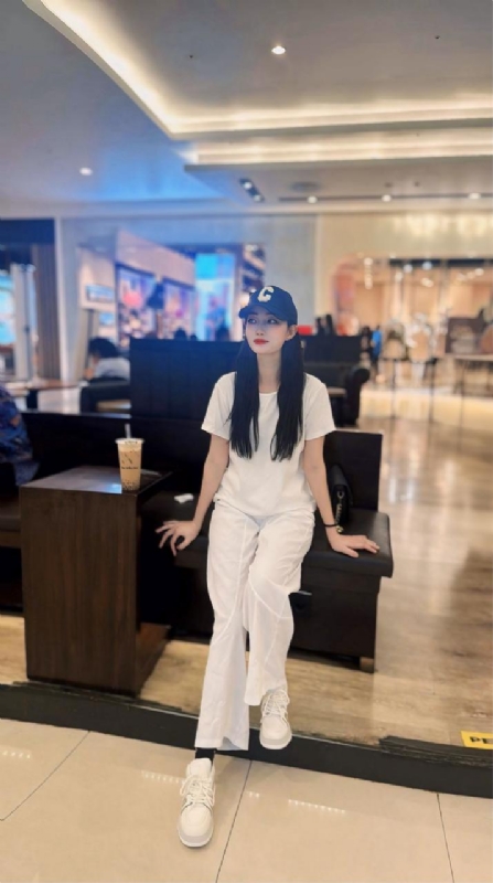 卖火柴的小女孩的第一张照片--邯郸相亲服务中心