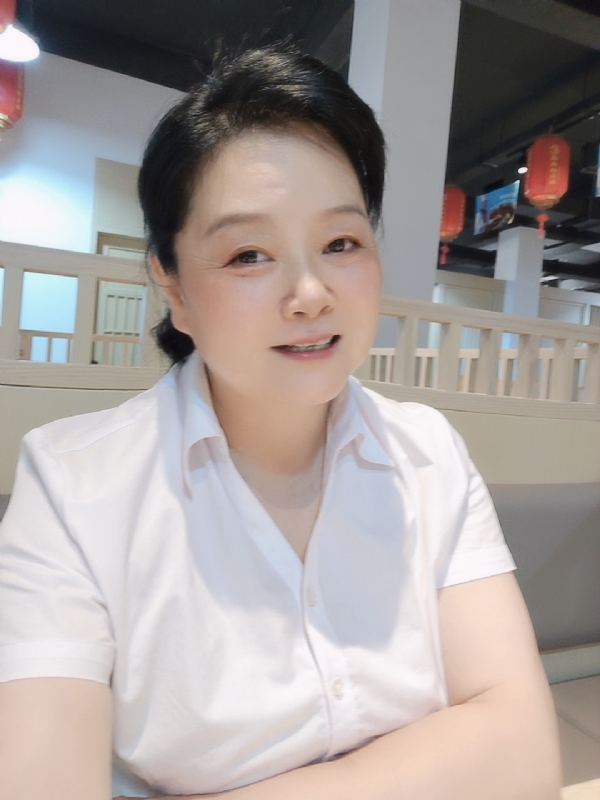 丁姐爱生活的第一张照片--邯郸相亲服务中心