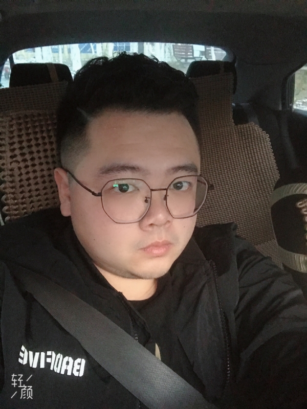 欢笑的第一张照片--邯郸相亲服务中心