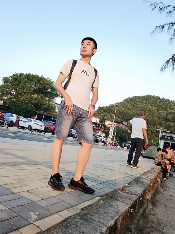 俊皓的第二张照片--邯郸相亲服务中心