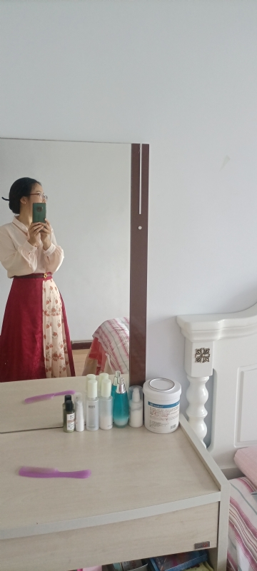 伊落梅雪笺的第一张照片--邯郸相亲服务中心