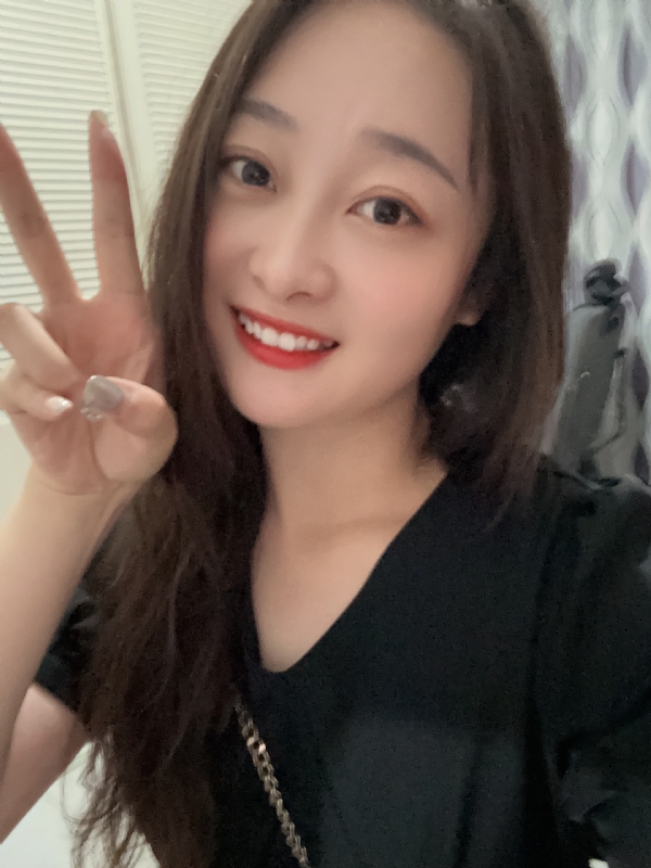 草莓的第一张照片--邯郸相亲服务中心