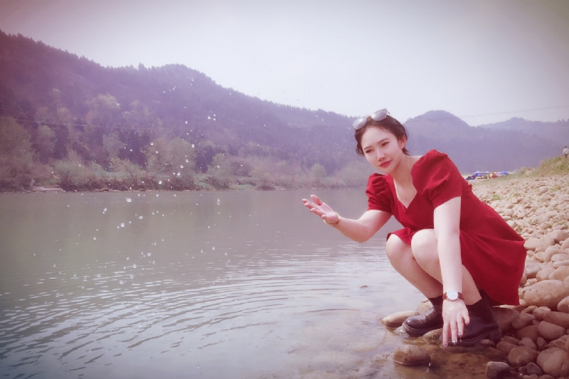 守候阳光的第一张照片--邯郸相亲服务中心