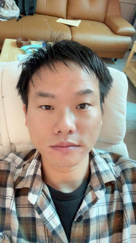 向日葵的第一张照片--邯郸相亲服务中心