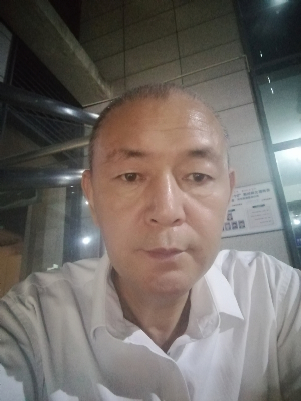 老李的第一张照片--邯郸相亲服务中心