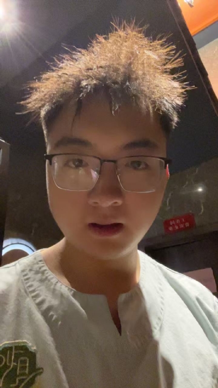 成熟稳重的男士的第一张照片--邯郸相亲服务中心