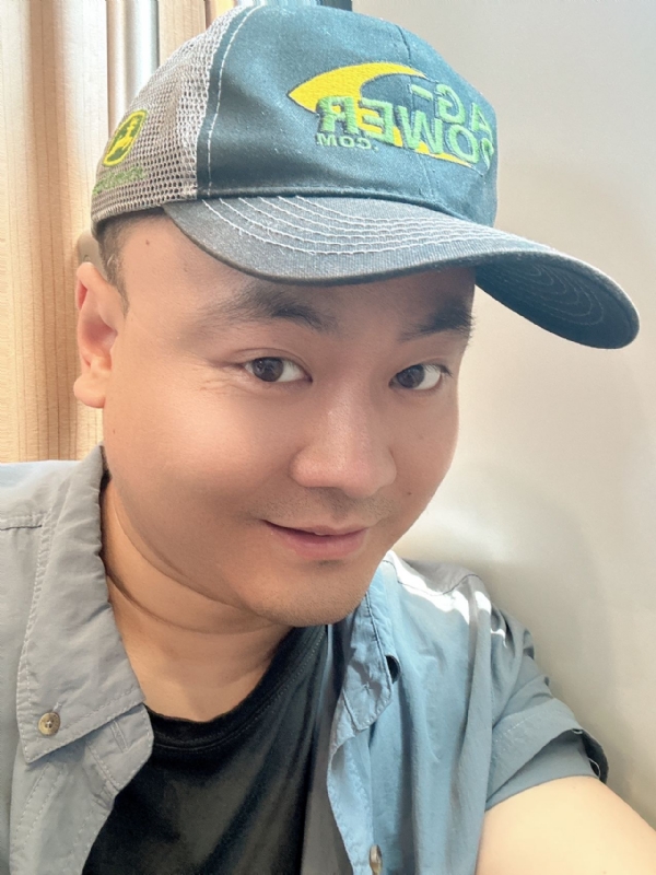 冰的第二张照片--邯郸相亲服务中心