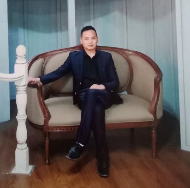 龙行天下的第二张照片--邯郸相亲服务中心