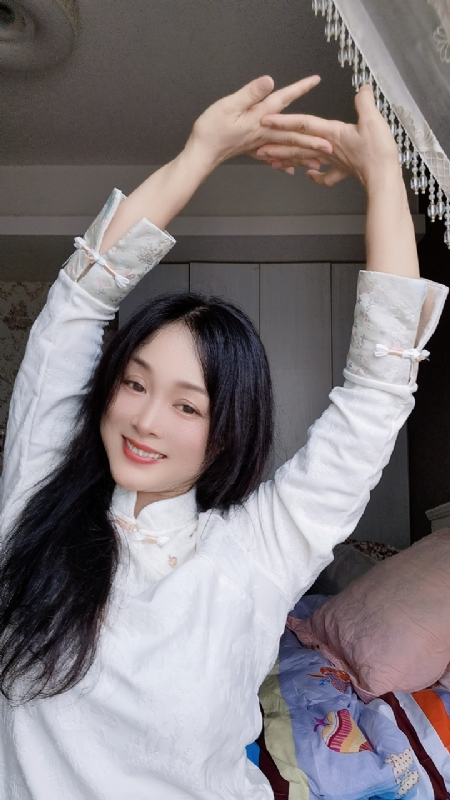 伊伊的第三张照片--邯郸相亲服务中心