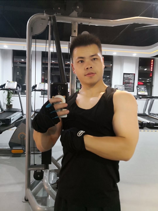 范迪塞尔的第二张照片--邯郸相亲服务中心