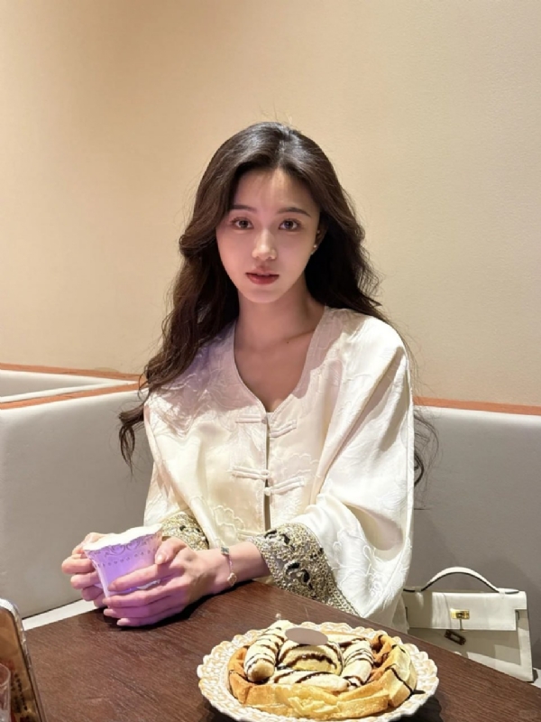 Anna的第二张照片--邯郸相亲服务中心