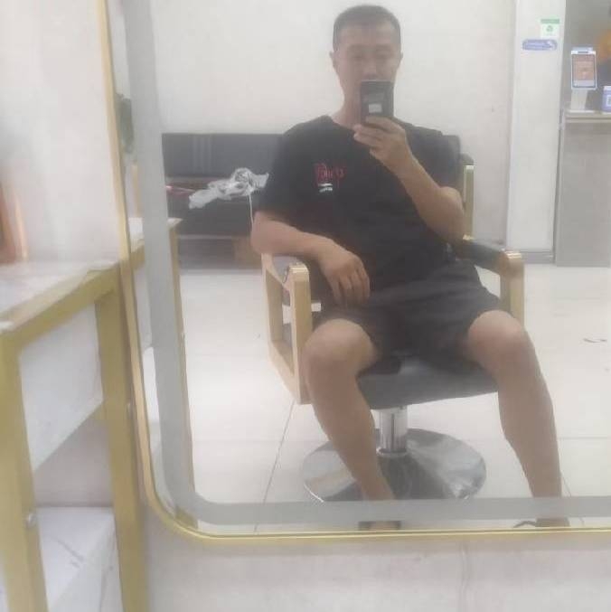 闫杰的第一张照片--邯郸相亲服务中心