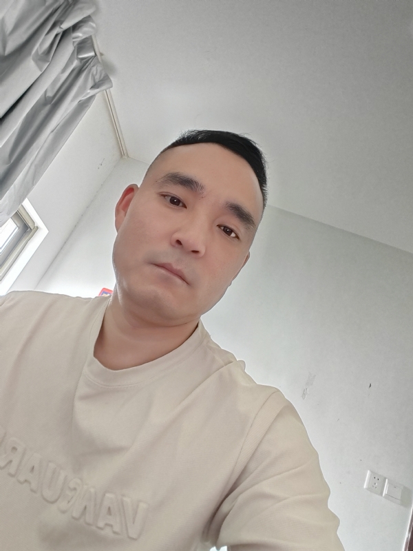 小锋的第一张照片--邯郸相亲服务中心