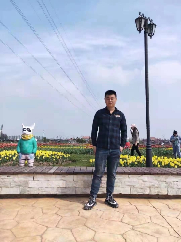 海阔天空的第一张照片--邯郸相亲服务中心