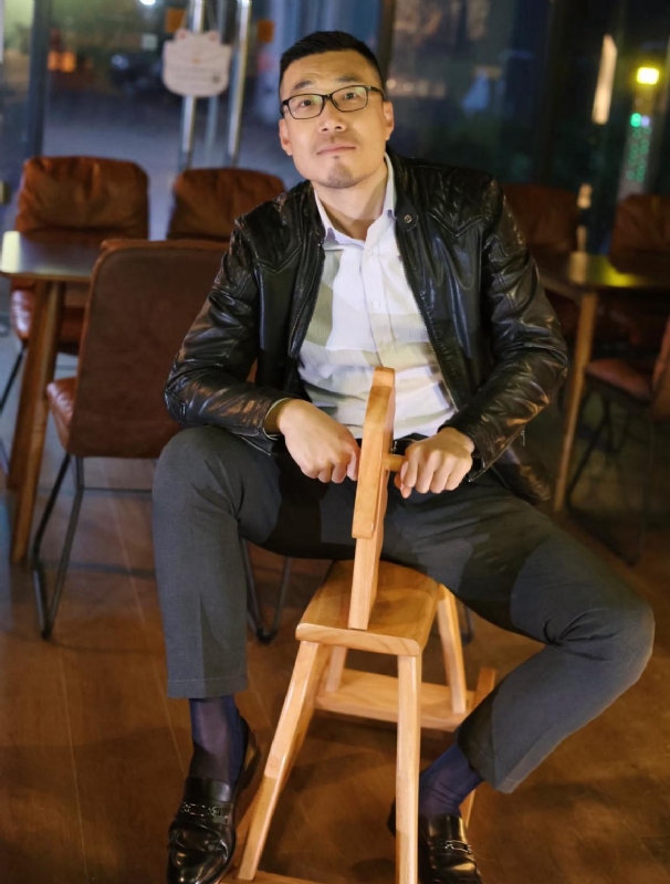 Lee的第二张照片--邯郸相亲服务中心