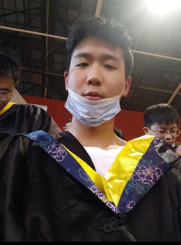 落落大方的第一张照片--邯郸相亲服务中心