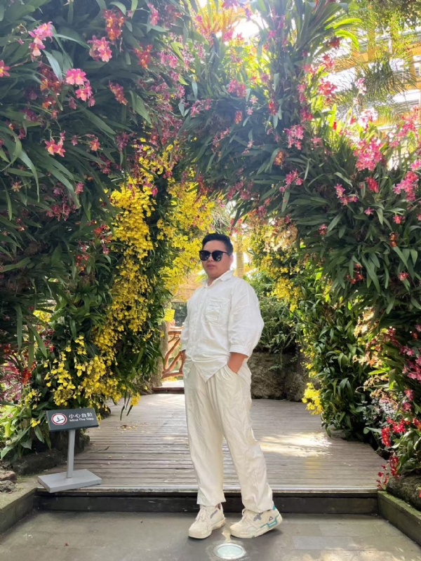 少一点的第一张照片--邯郸相亲服务中心