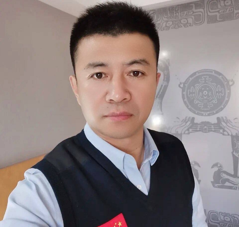 生在红旗下的第一张照片--邯郸相亲服务中心