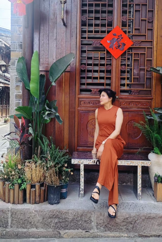 宛霞的第一张照片--邯郸相亲服务中心