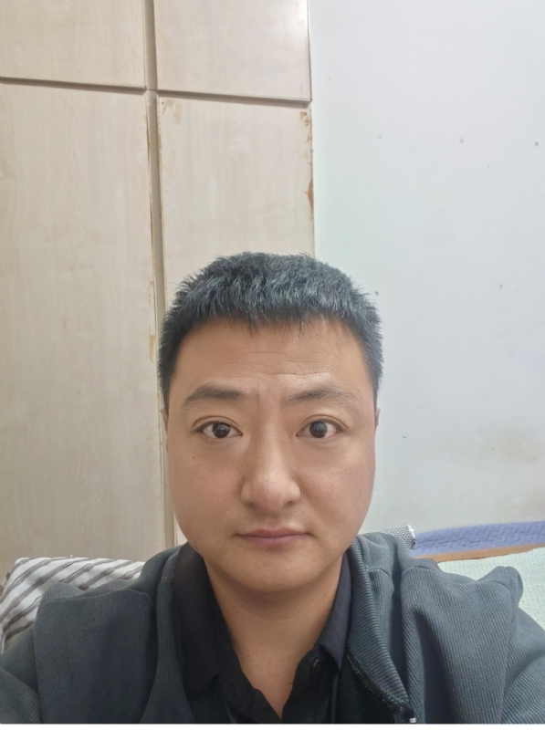 追爱大叔的第一张照片--邯郸相亲服务中心