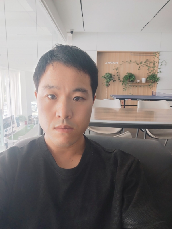 吊挂看风景的第一张照片--邯郸相亲服务中心