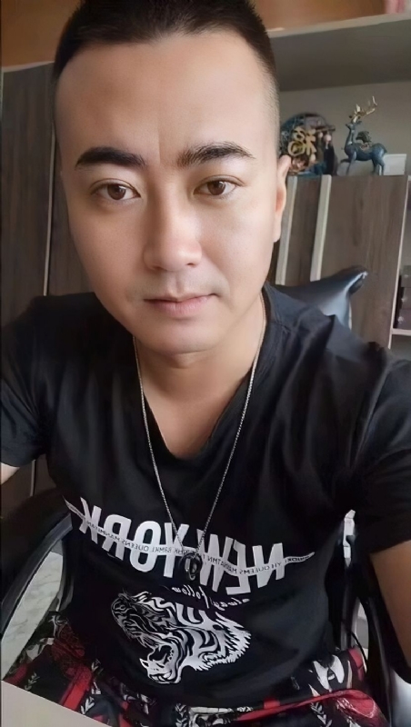 Luck耀的第一张照片--邯郸相亲服务中心