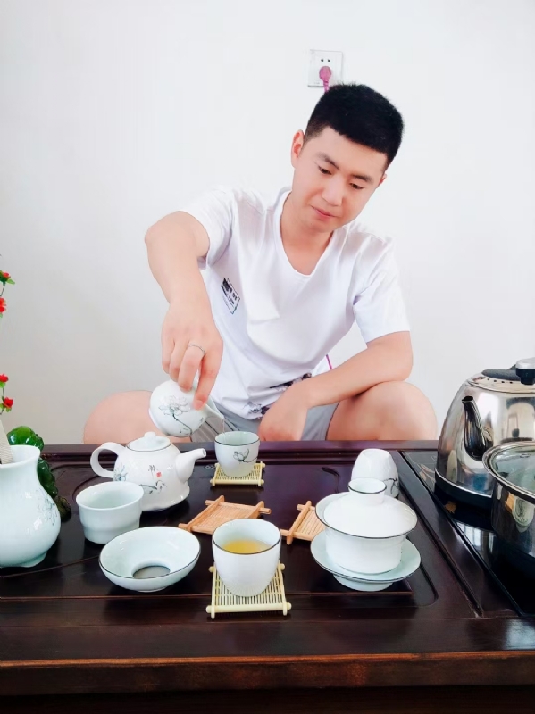 日月的第一张照片--邯郸相亲服务中心