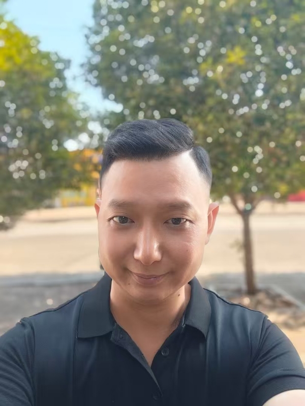 巷子里的猫的第一张照片--邯郸相亲服务中心