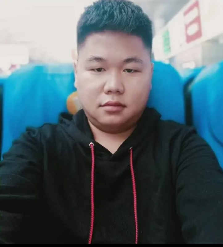 黄斌的第一张照片--邯郸相亲服务中心