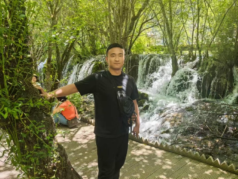 不管多累的第一张照片--邯郸相亲服务中心