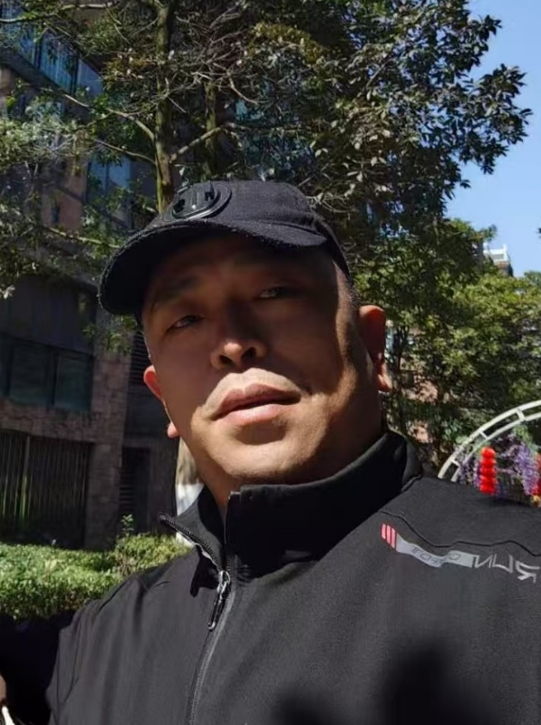 蓝色海洋的第一张照片--邯郸相亲服务中心